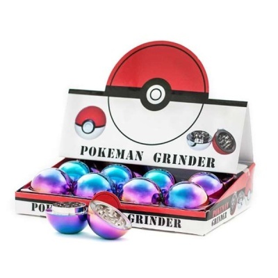 Moedores metálicos coloridos estilo Poké Ball em caixa de cartão