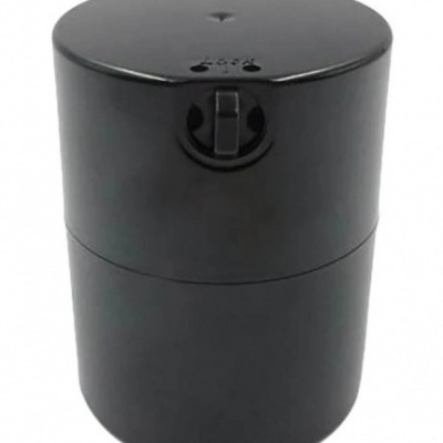 Frasco preto cilíndrico com tampa e mecanismo de abertura giratório