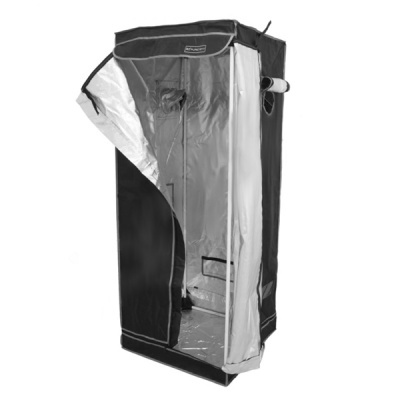Tenda de cultivo preta com interior prateado e porta aberta