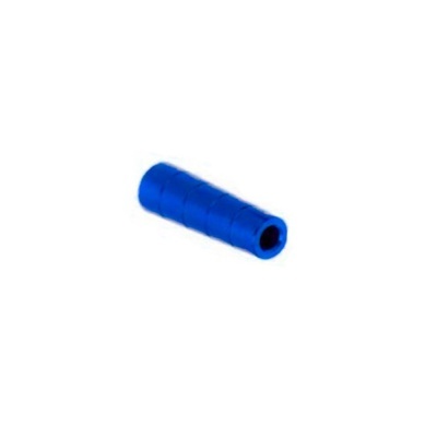 Objeto cilíndrico azul com ranhuras sobre fundo branco