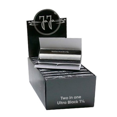 Caixa preta de papel para enrolar com texto jaJa e Two in one Ultra Black 1¼.