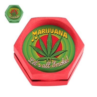 Caixa hexagonal vermelha com decoração de marijuana e texto