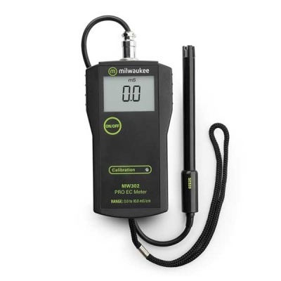 Medidor Milwaukee MW302 PRO EC com ecrã digital e sonda preta
