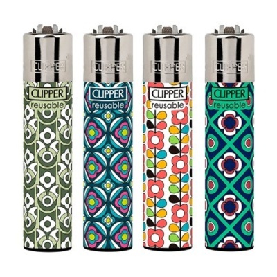Quatro isqueiros Clipper recarregáveis com padrões coloridos florais e geométricos.