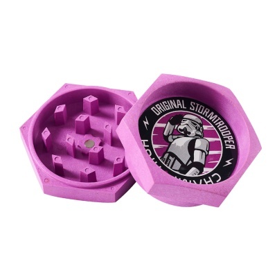 Triturador roxo com adesivo de Stormtrooper