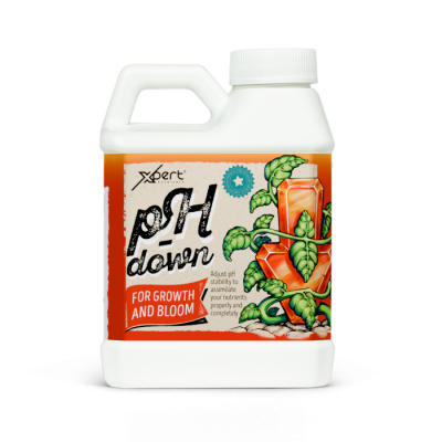 Frasco plástico branco com rótulo laranja e ilustração de planta