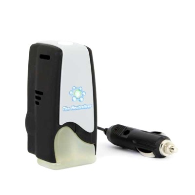 Dispositivo The Neutralizer preto e branco com cabo para isqueiro de automóvel