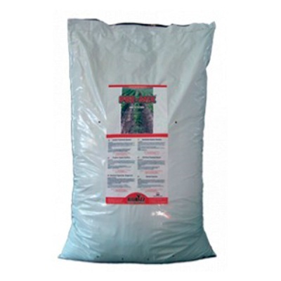 Saco branco grande com etiqueta Soil-Aid e texto em vermelho e preto