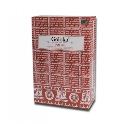 Caixa vermelha e branca de incenso Goloka Pure Life com texto em inglês e padrões decorativos.