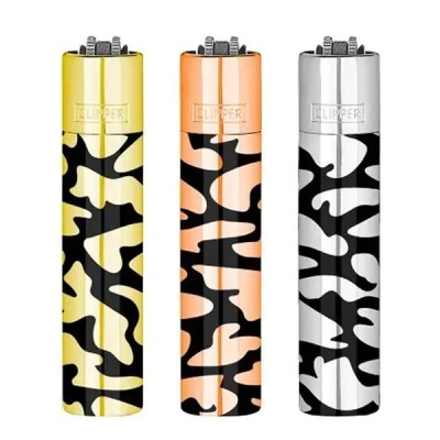 Três isqueiros metálicos camuflados amarelo, laranja e branco com preto