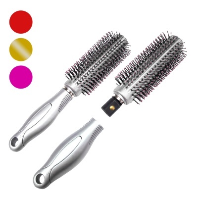 Escovas de cabelo redondas prateadas com cerdas pretas e rosa em fundo branco