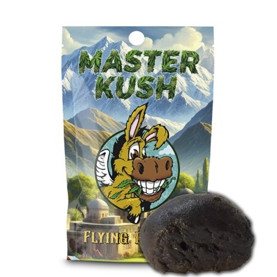 Pacote MASTER KUSH com embalagem ilustrativa e produto escuro irregular