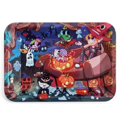 Tabuleiro retangular decorado com tema de Halloween colorido com personagens cartoon