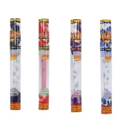 Quatro tubos transparentes com enroladores twist de sabores variados etiquetados