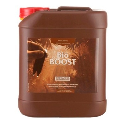 Recipiente plástico castanho com rótulo Bio BOOST da BIOCANNA