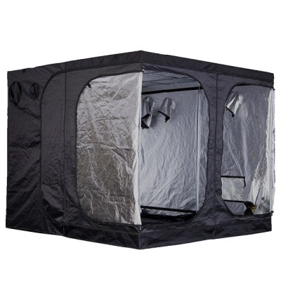 Tenda de cultivo interior preta com interior prateado e janelas grandes