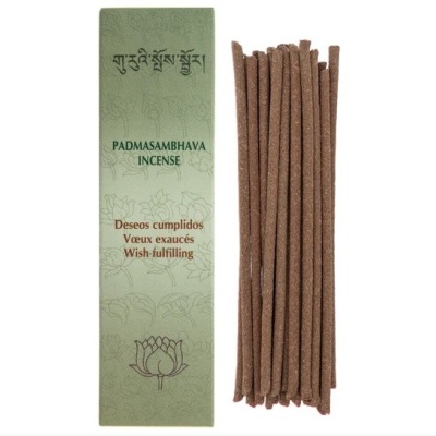 Conjunto de incenso Padmasambhava com embalagem verde e varetas de incenso castanhas
