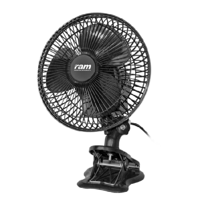 Ventoinha preta de mesa com base de mola e texto ram no centro