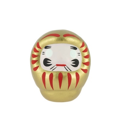 Figura Daruma dourada com detalhes vermelhos e rosto pintado