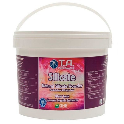 Frasco branco de pó natural di silicato para plantas com etiqueta roxa e rosa
