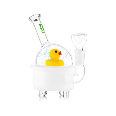 Bong de vidro branco com pato amarelo no interior em forma de banheira