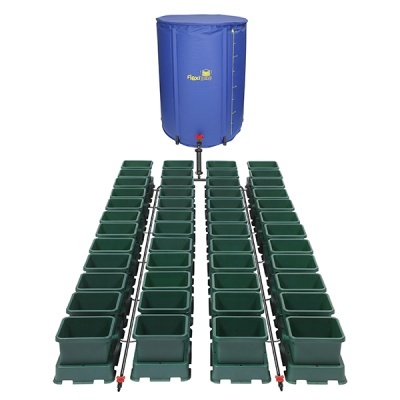 Sistema de rega com vasos verdes, tubos e reservatório azul Flexi 200L
