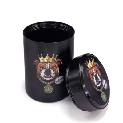 Recipiente preto com imagem de cão com coroa e texto Rich dog.
