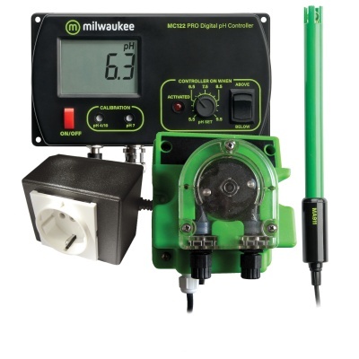 Controlador digital de pH Milwaukee com ecrã, bomba peristáltica verde e eletrodo