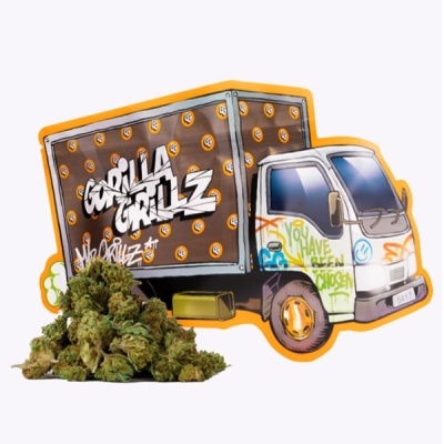 Pacote com design de camião e flores de cannabis verdes