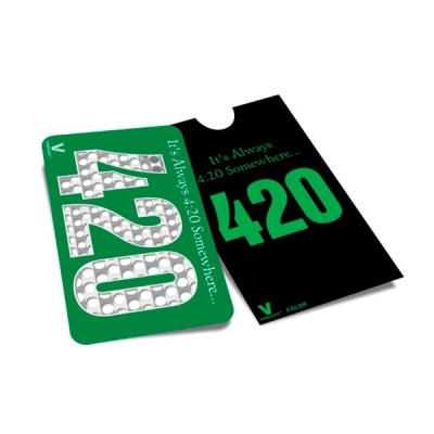 Dois cartões com números 420 e texto em inglês sobre 4:20.