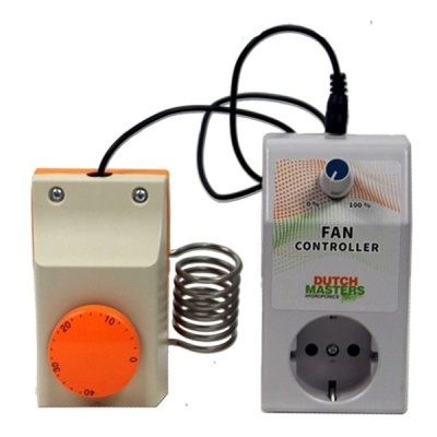 Controlador de ventoinha branco com botão laranja e tomada integrada