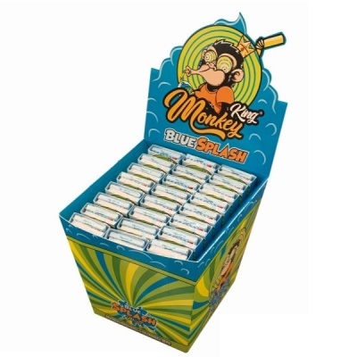 Expositor azul e verde com 24 unidades do produto King Monkey Blue Splash com ilustração de macaco