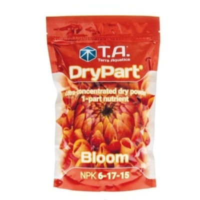 Pacote vermelho de pó seco DryPart Bloom com texto e imagem em laranja.
