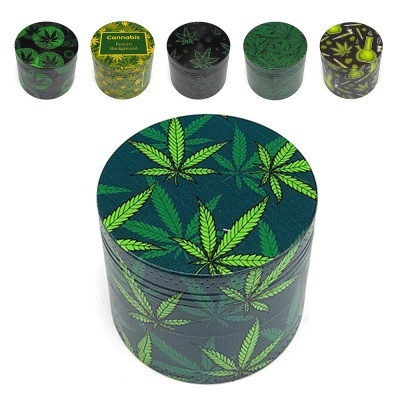 Cinco recipientes redondos com padrões de folhas de cannabis em diversas cores e designs.