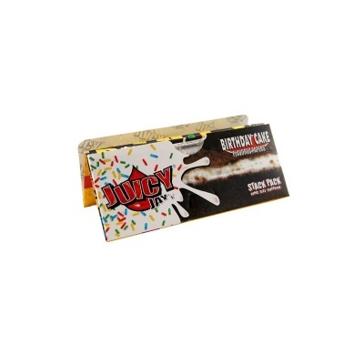 Embalagem de papel para tabaco Juicy Jay's sabor Birthday Cake com cor branca, castanha, vermelha e granulado colorido