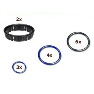 Conjunto de anéis circulares pretos e azuis de diferentes tamanhos sobre fundo branco