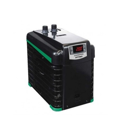 Aparelho eletrônico preto e verde com visor digital e duas tampas no topo