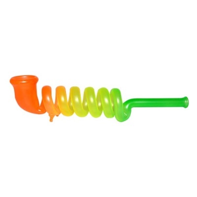 Cachimbo de vidro colorido em tons de laranja, amarelo e verde em fundo branco