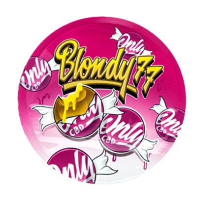 Embalagem circular rosa e branca com texto Blondy 77 e doces Only CBD