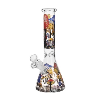 Bong de vidro transparente com estampas coloridas de cogumelos.
