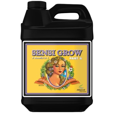 Recipiente plástico preto com rótulo SENSI GROW PART A e imagem de mulher com flores