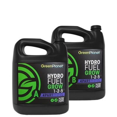 Dois recipientes pretos de fertilizante líquido com rótulos da marca GreenPlanet Hydro Fuel Grow