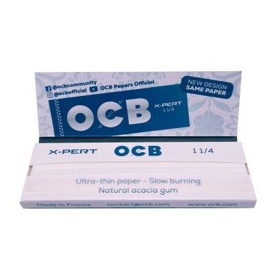 Papel OCB X-PERT 1 1/4 ultra fino para tabaco em embalagem aberta