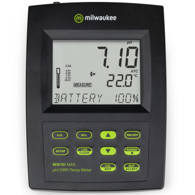 Medidor de pH digital preto da Milwaukee com ecrã LCD e botões cinzentos e verde neon.