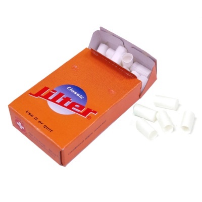 Caixa aberta de filtros para cigarros jiliter Classic laranja com filtros brancos