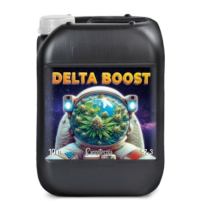 Recipiente preto 10 litros com rótulo Delta Boost e imagem de astronauta com planta de cannabis no capacete.