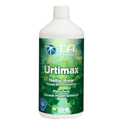Frasco branco com rótulo verde do produto Urtimax Nettle Brew para plantas