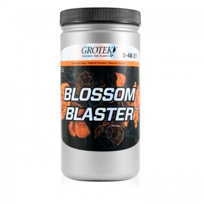 Frasco branco com tampa preta do produto Blossom Blaster da marca Grotek