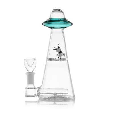Bong transparente com disco voador azul e vaca desenhada no centro