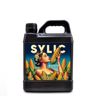 Frasco preto com rótulo colorido de mulher e milho com textos SYLIC BOOSTER 0.5 lt Canpotecnia 0-0-10